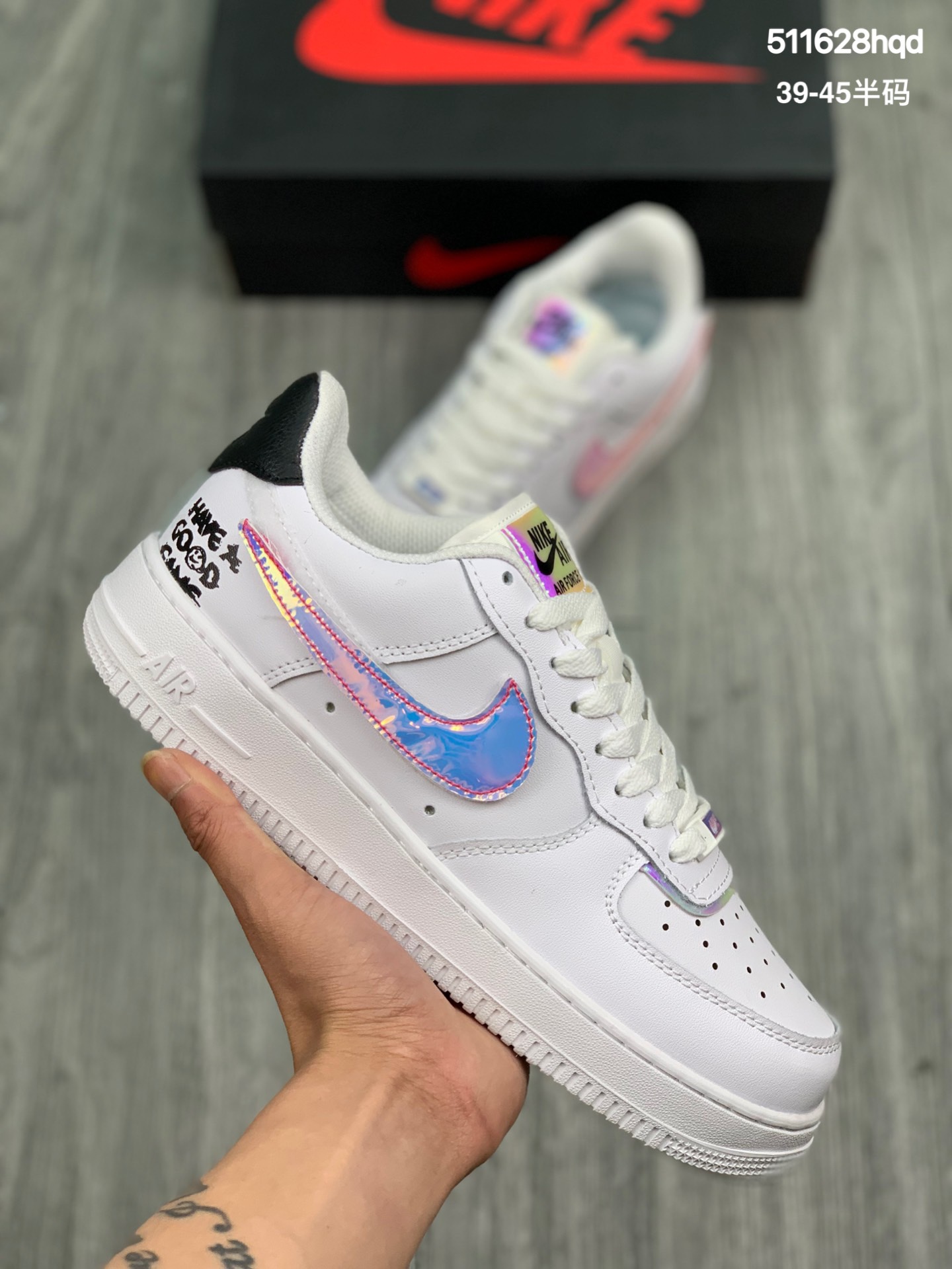 
Nike Air Force 1 ’07 LV8