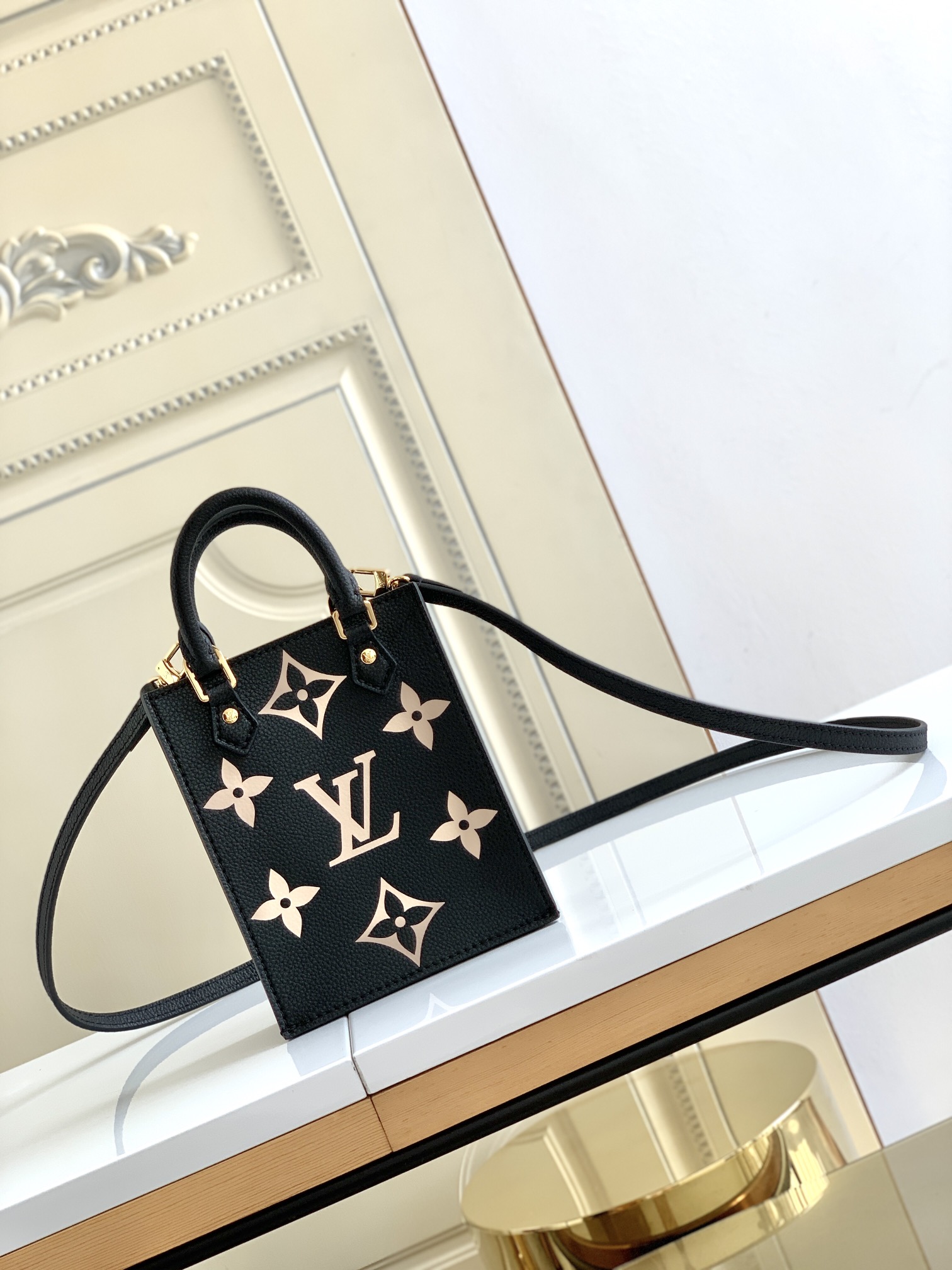 Louis Vuitton LV Sac Plat High
 Bags Handbags Black White Summer Collection M57937