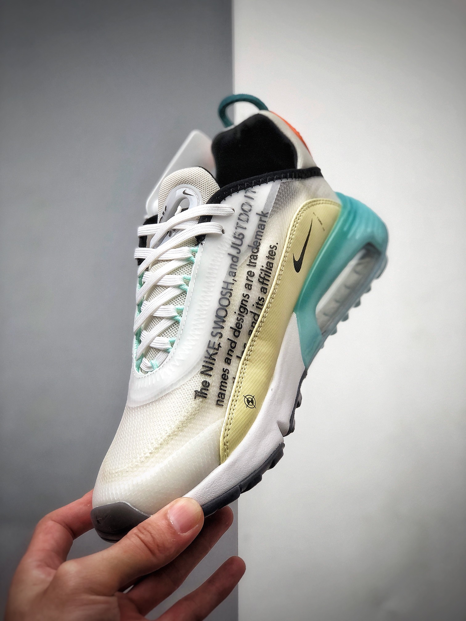 220   Neymar x Nike Air Max 2090 缓震气垫鞋 DM0971-107