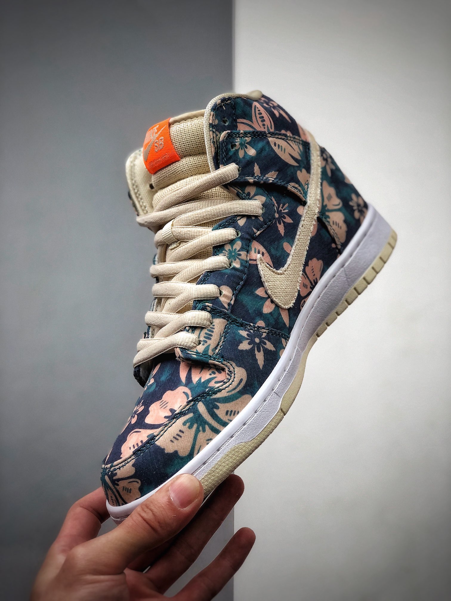 390  Nike SB Dunk High Pro ” Hawaii ”  高帮运动休闲板鞋 撕撕乐 CZ2232-300