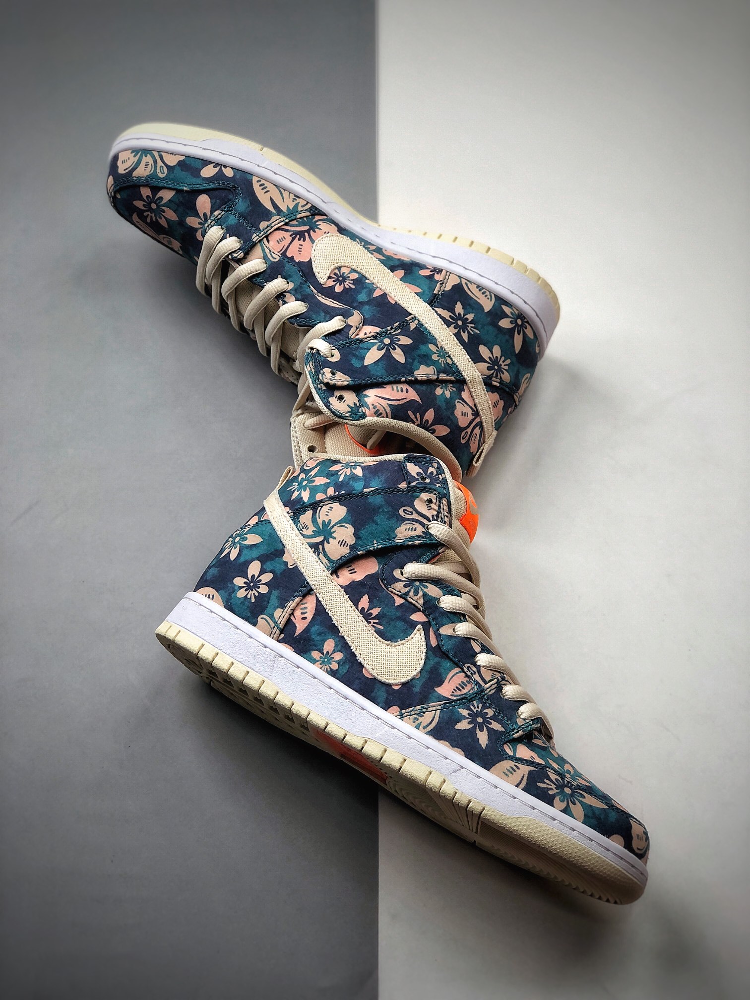 390  Nike SB Dunk High Pro ” Hawaii ”  高帮运动休闲板鞋 撕撕乐 CZ2232-300