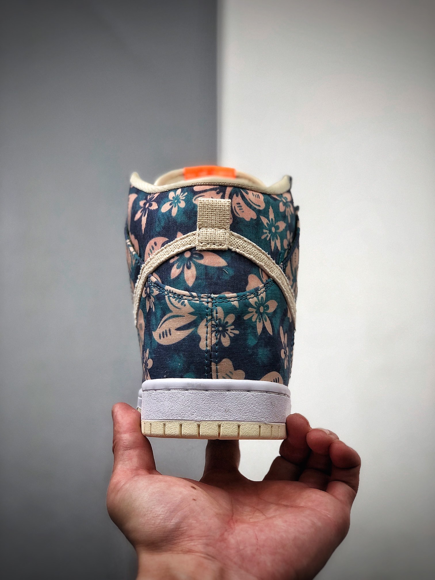 390  Nike SB Dunk High Pro ” Hawaii ”  高帮运动休闲板鞋 撕撕乐 CZ2232-300