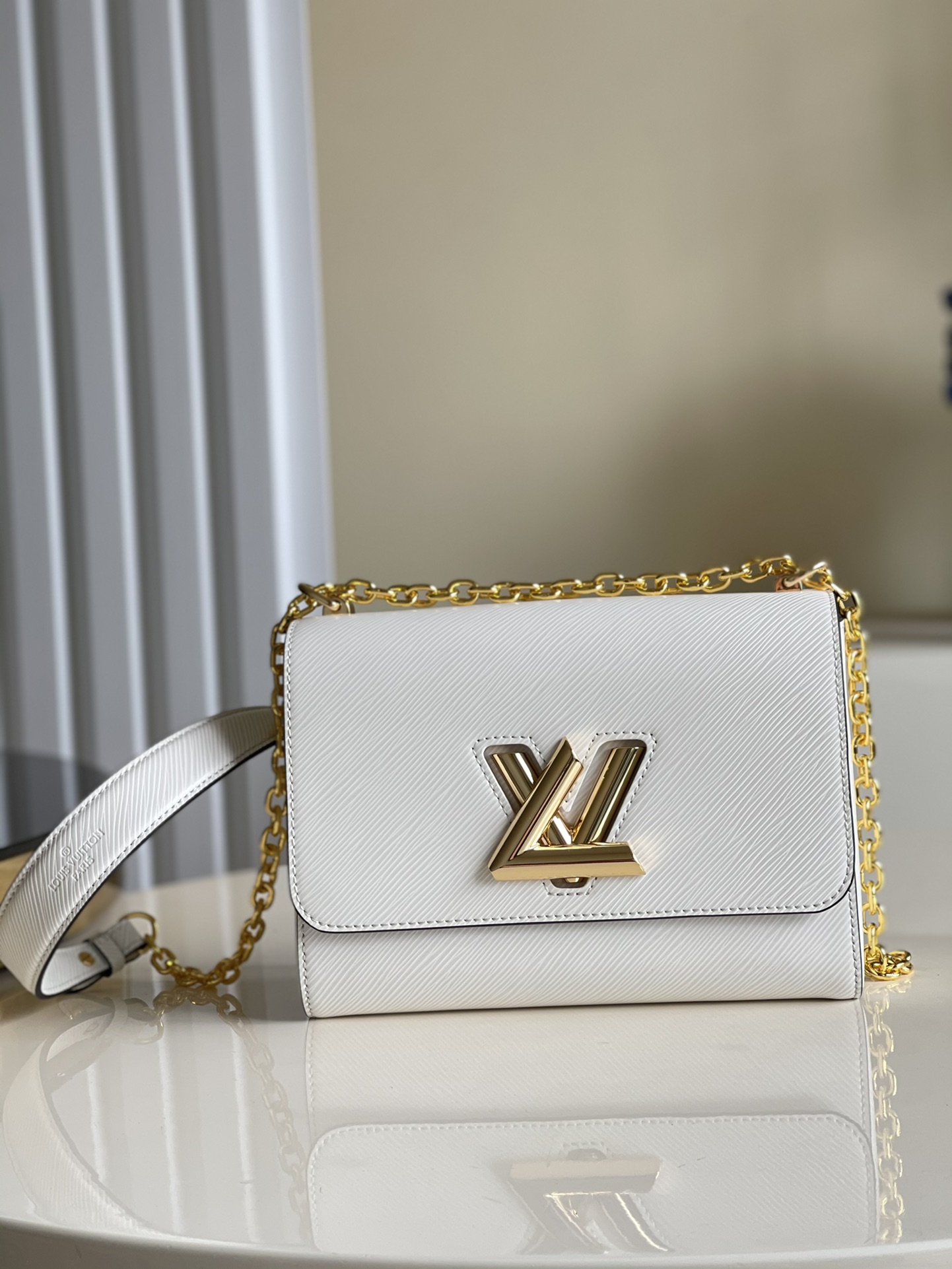 NO:396837,【Exclusive real photo M50282 black and white gold】 TWIST medium handbag This Twist medium handbag is renovated with a removable wide jacquard shoulder strap. M50280 m50282 embroidered Louis Vuitton logo on one side and bloomed on the other side Monogram flowers, water-wave-wave-wave-wave-wave-wave-wave-wave-wave-wave-wave-wave-wave-wave-wave-wave-wave-wave-wave-wave-wave-wave-wave-wave-wave-wave-wave-wave-wave-wave-wave-wave-wave-wave-wave-wave-wave-wave-wave-wave-wave-wave-wave-wave-wave-wave-wave-wave-wave-wave-wave-wave-wave-wave-wave-wave-wave-wave-wave-wave-wave-wave-wave-wave-wave-wave-wave-wave-wave-wave-wave-wave-wave-wave-wave-wave-wave-wave-wave-wave-wave-wave-wave-wave-wave-wave-wave-wave-wave-wave-wave-wave-wave-wave-wave-wave-wave-wave-wave-wave-wave-wave-wave-wave-wave-wave-wave-wave-wave-wave-wave-wave-wave-wave-wave-wave-wave-wave-wave-wave-wave-wave-wave-wave-wave-wave-wave-wave-wave-wave-wave-wave-wave-wave-wave-wave-wave-wave-wave-wave-wa19860909【独家实拍M50282黑白金】TWIST 中号手袋本款 Twist 中号手袋以可拆卸宽幅提花肩带焕现新姿m50280 m50282一面刺绣路易威登标识,另一面绽放 Monogram 花卉,水波纹花朵布面刺绣肩带twist挎包oo[握手][握手]搭配可拆卸皮革手柄,实现手提、斜挎和肘挎的随心切换.详细特征23 x 17 x 9.5cm p.850,LV【原厂皮】,louis vuitton,louis vuitton,satchels,Bag