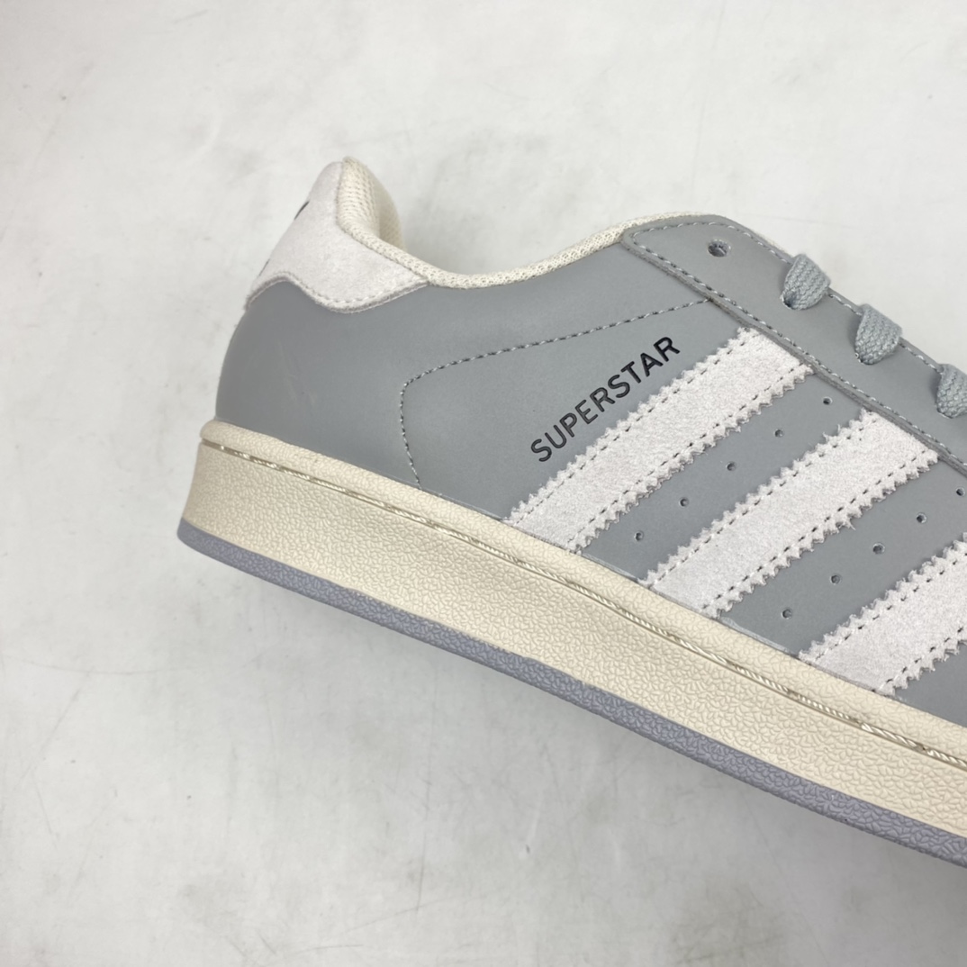 P200 Adidas Superstar 贝壳头休闲运动休闲板鞋 EG4963