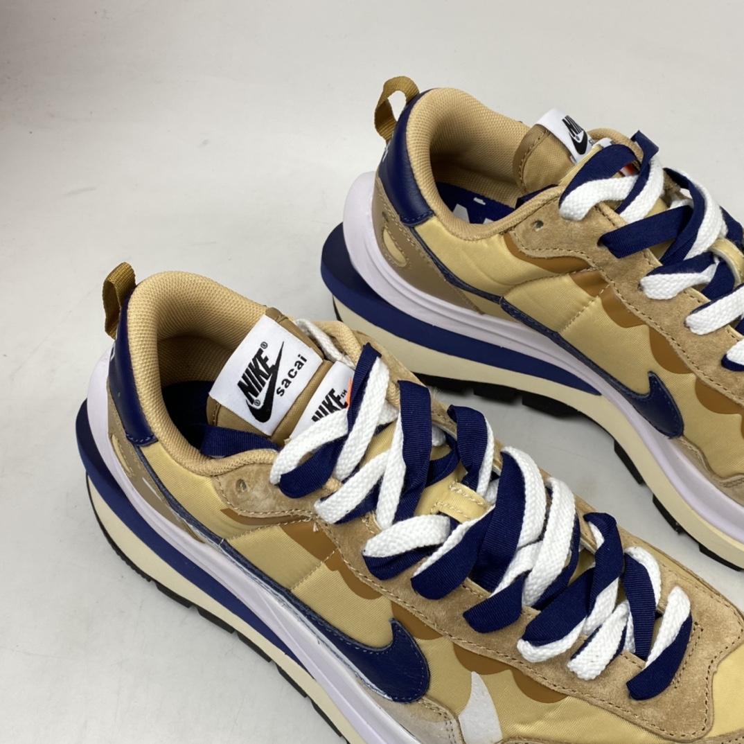 P300 日式解构美学联名Sacai x Nike Pegasus Vaporfly SP 大重叠双钩子 DD1875-200