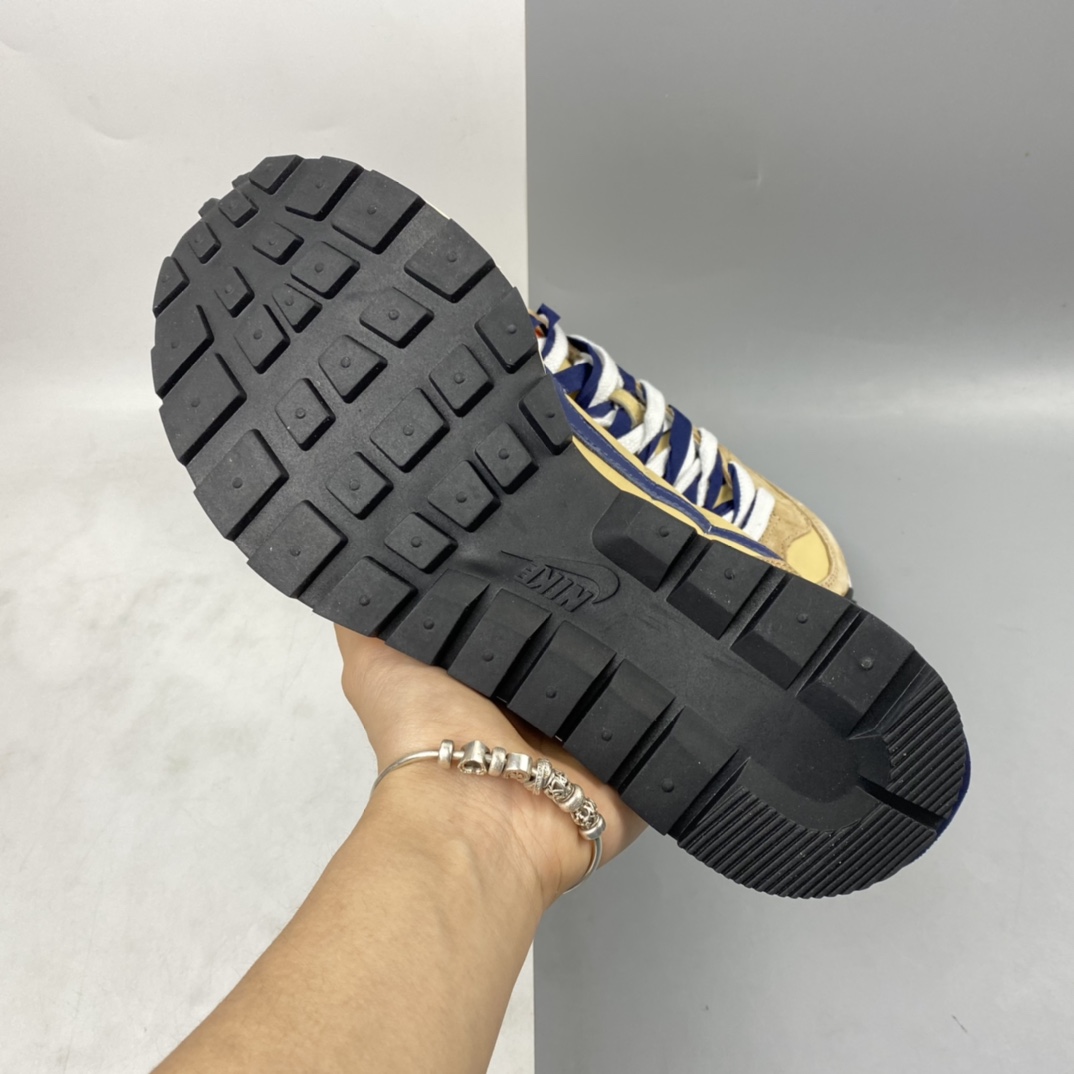 P300 日式解构美学联名Sacai x Nike Pegasus Vaporfly SP 大重叠双钩子 DD1875-200