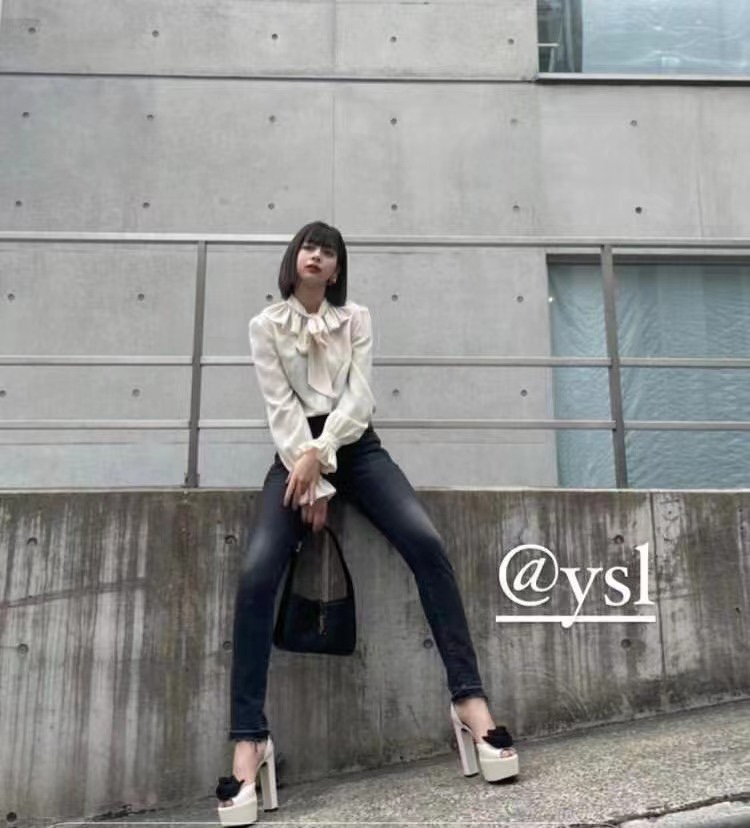 Saint laurent Ysl LE 5 À 7 平纹腋下包 657228黑色