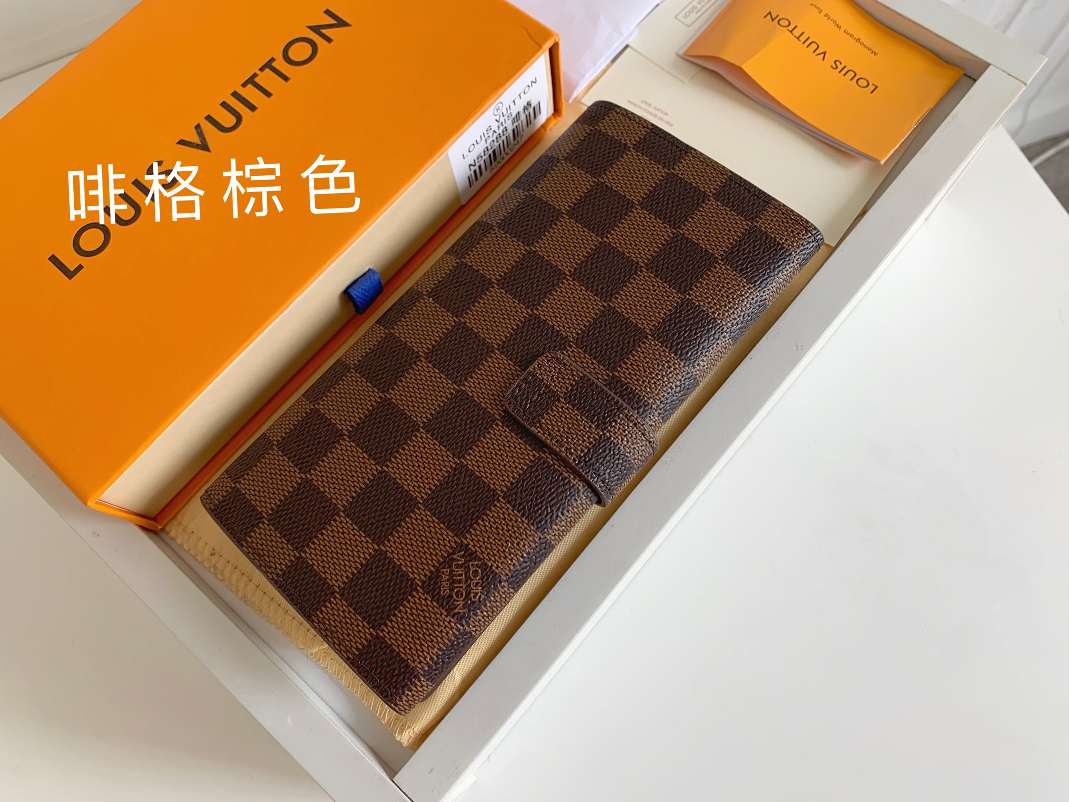 Curieuse 財布 - クラシックでエレガントな女性の魅力