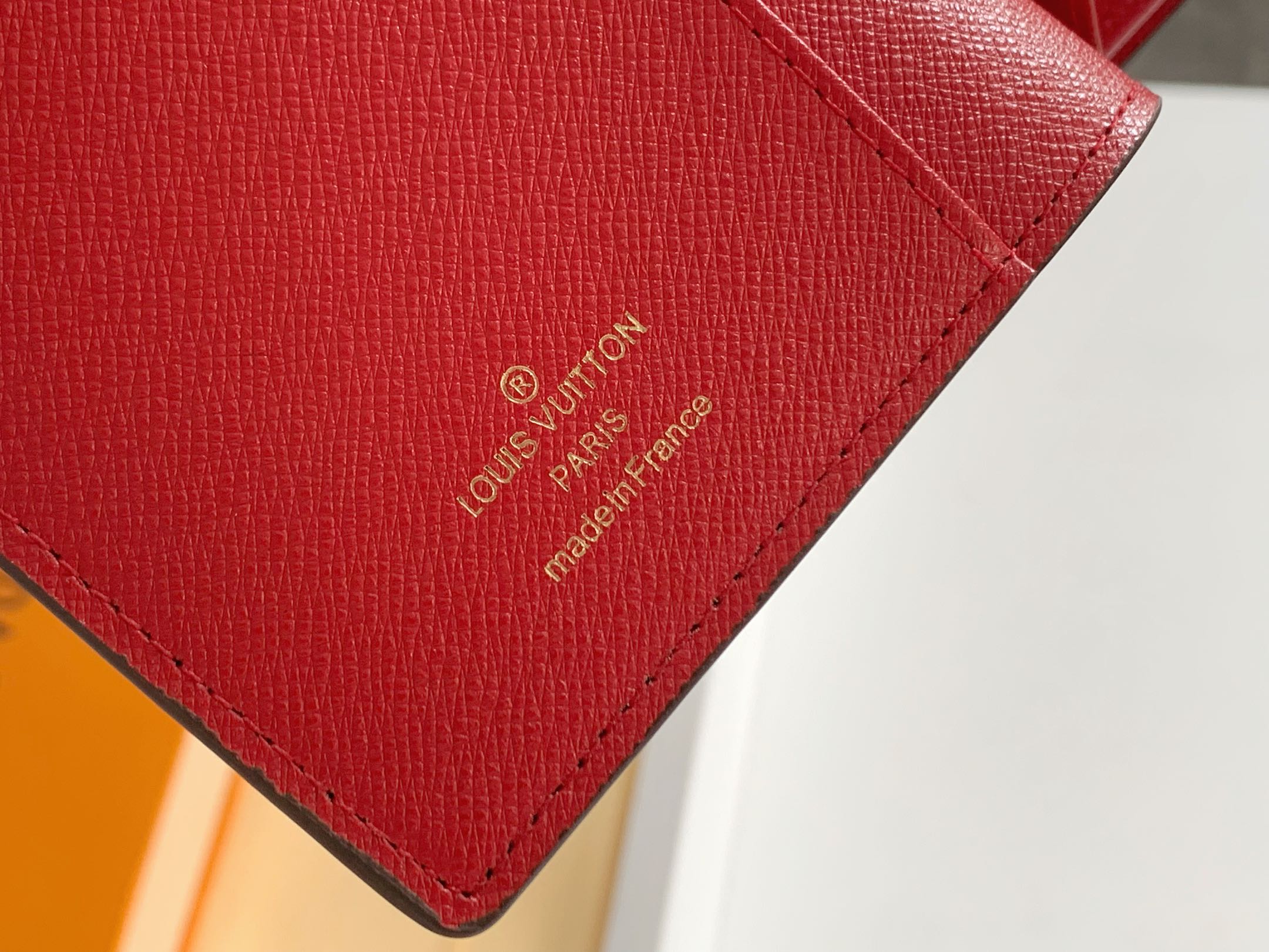 Curieuse 財布 - 洗練されたデザインと機能性