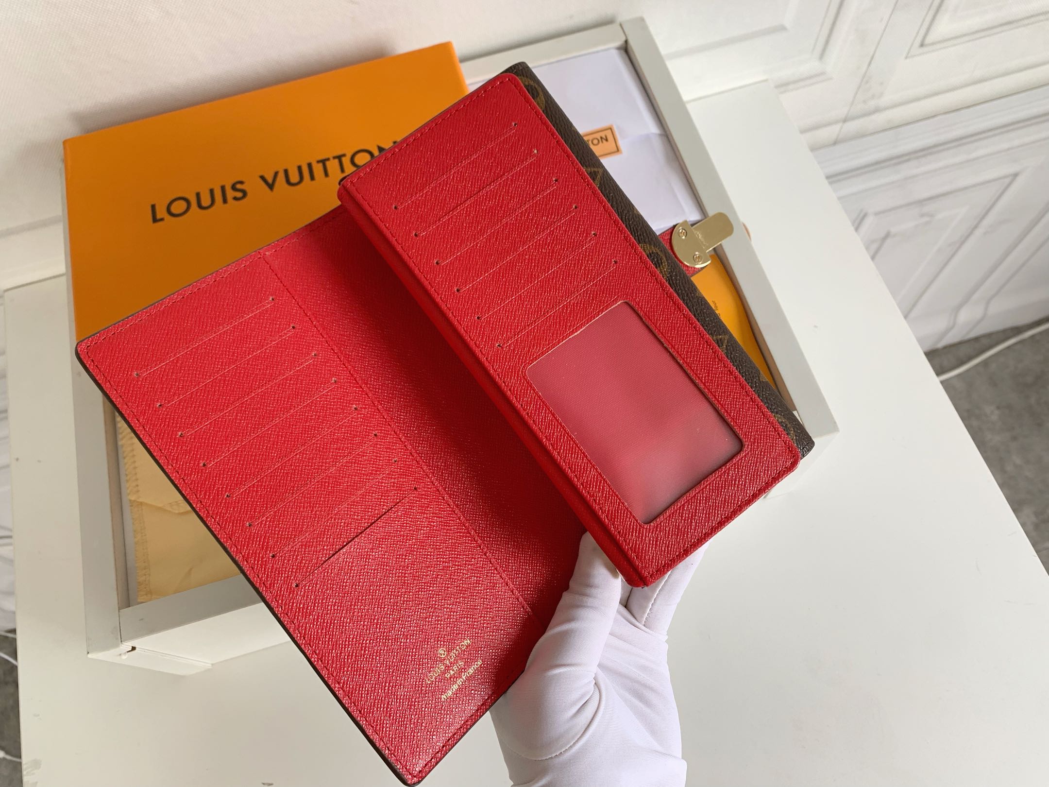 Curieuse 財布 - 洗練されたデザインと機能性