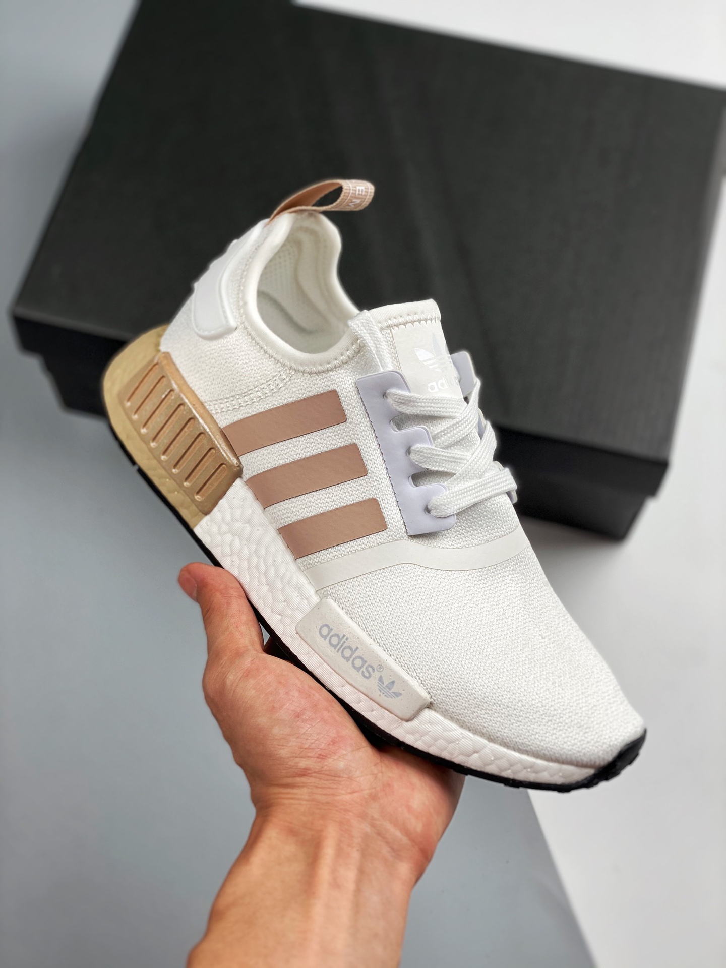 AD NMD _R1 perla blanca versión Hupu, lanzamiento sincronizado en tienda ‼️ Almacenamiento en stock, suministro estable…