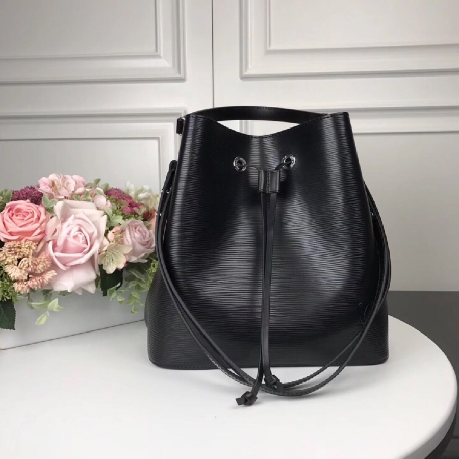 👏M54366克【顶级原单】 💁🏻LOCKME BUCKET 手袋此款时尚桶包的设计原型来自一款风格优雅