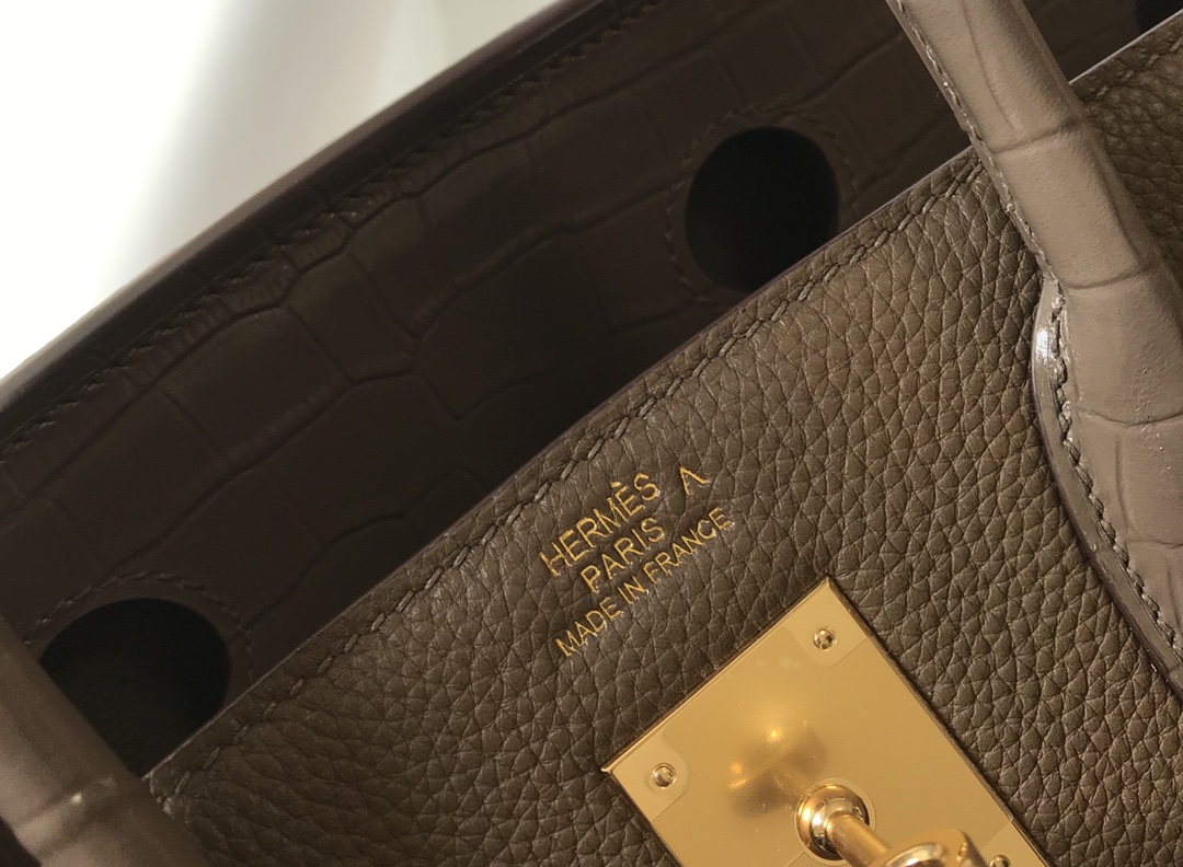 Hermès Luxury Handbag Collection 8