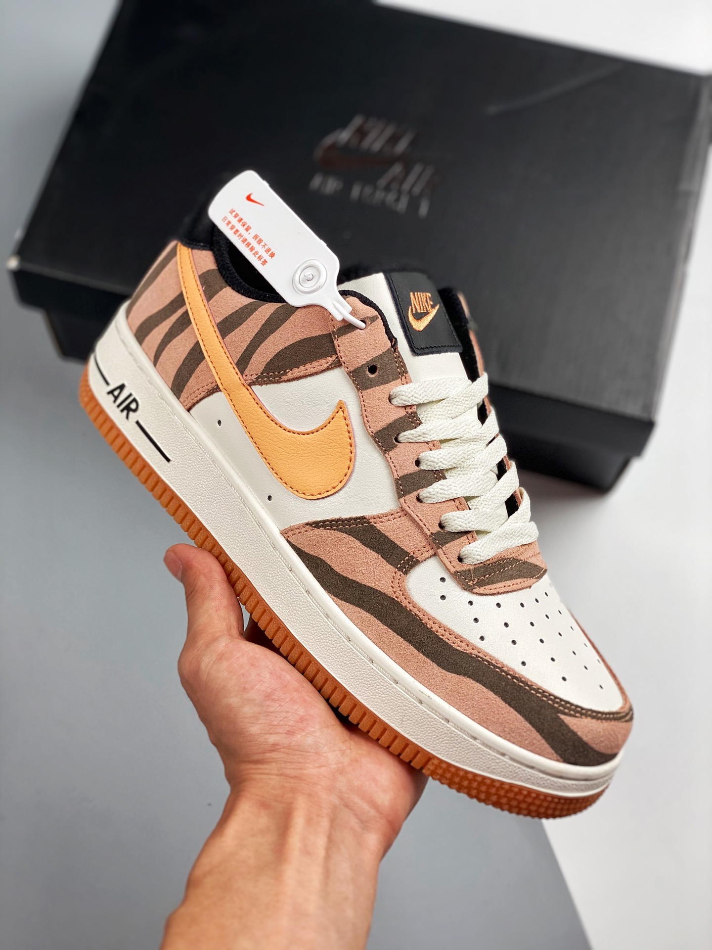 NK Air Force 1 blanco/negro/naranja, patrón de tigre, nivel original, horma original, cartón original, estilo auténtico…