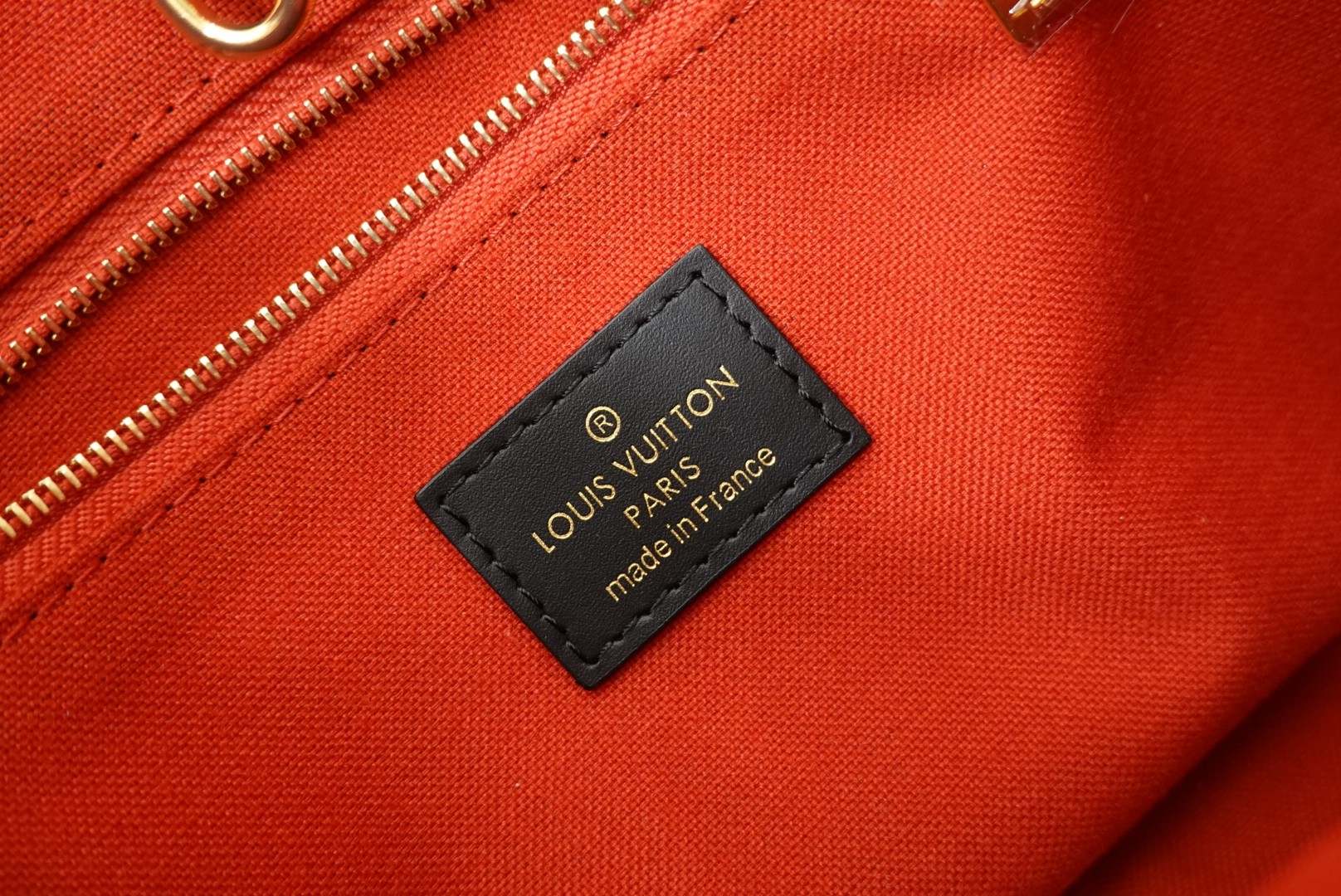 Louis Vuitton 专柜款经典手袋 9