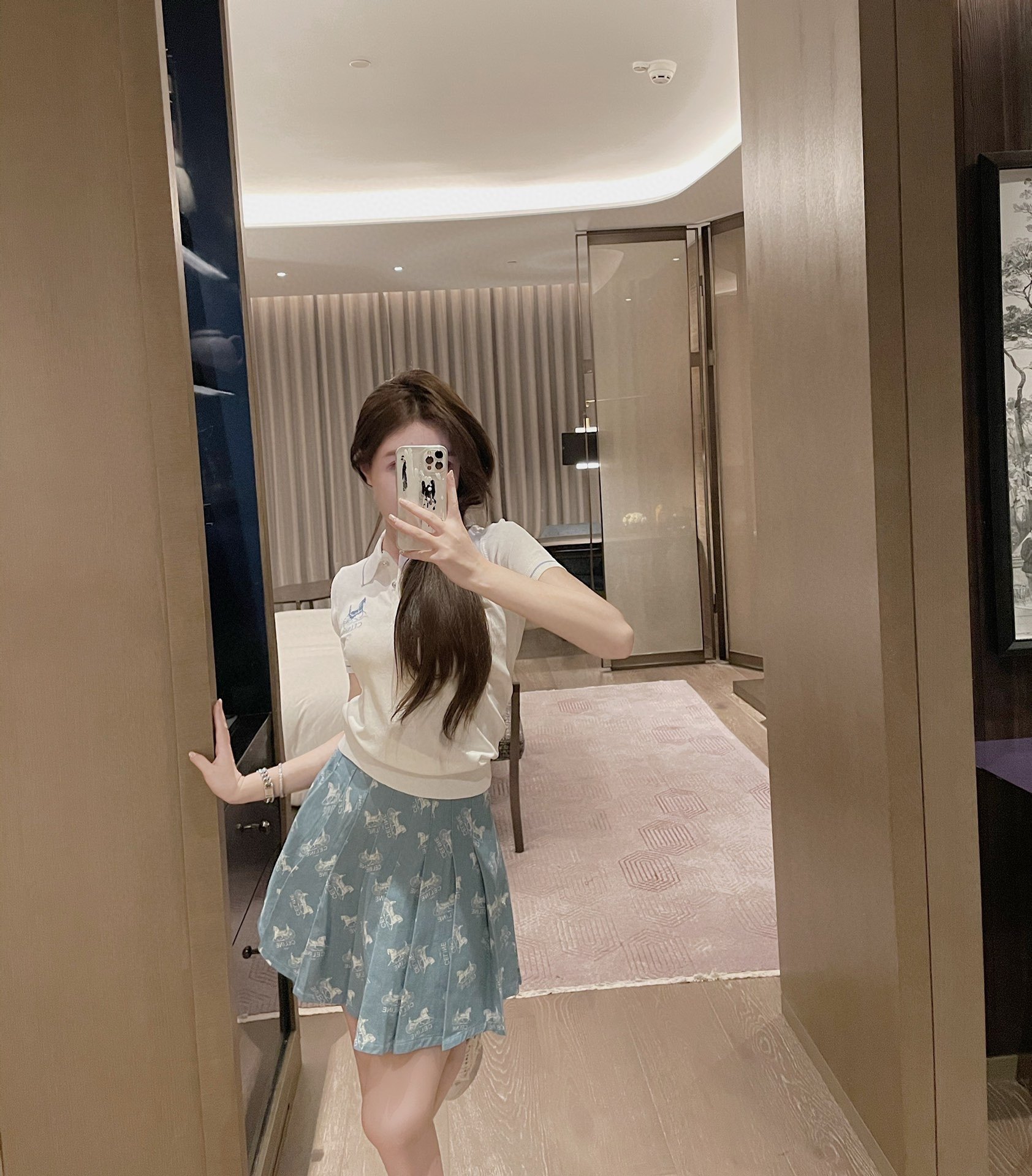 celine针织刺绣小马短袖牛仔裙刺