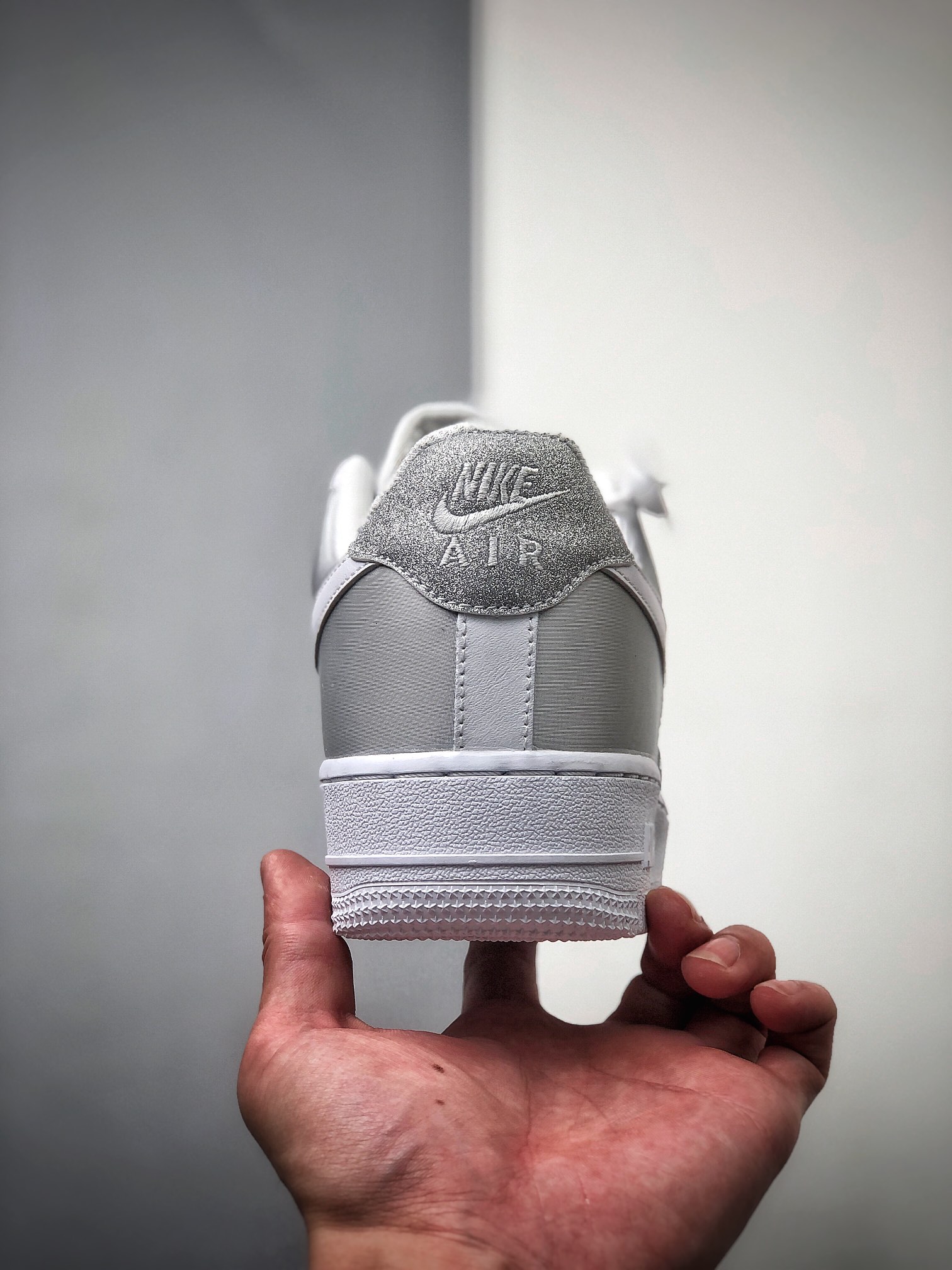 200 耐克Nike Air Force 1 白银满天星空军一号经典低帮百搭休闲运动板鞋 DD6629-100