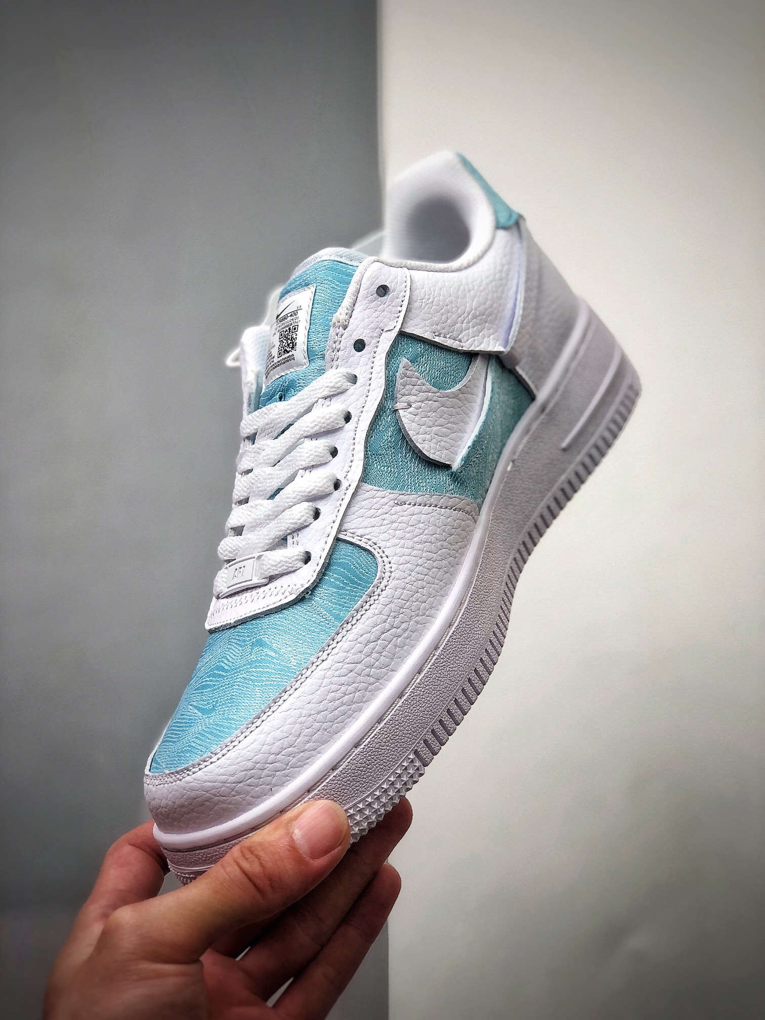 200  NIKE Air Force 1 断勾空军一号低帮运动休闲板鞋  DJ9880-400