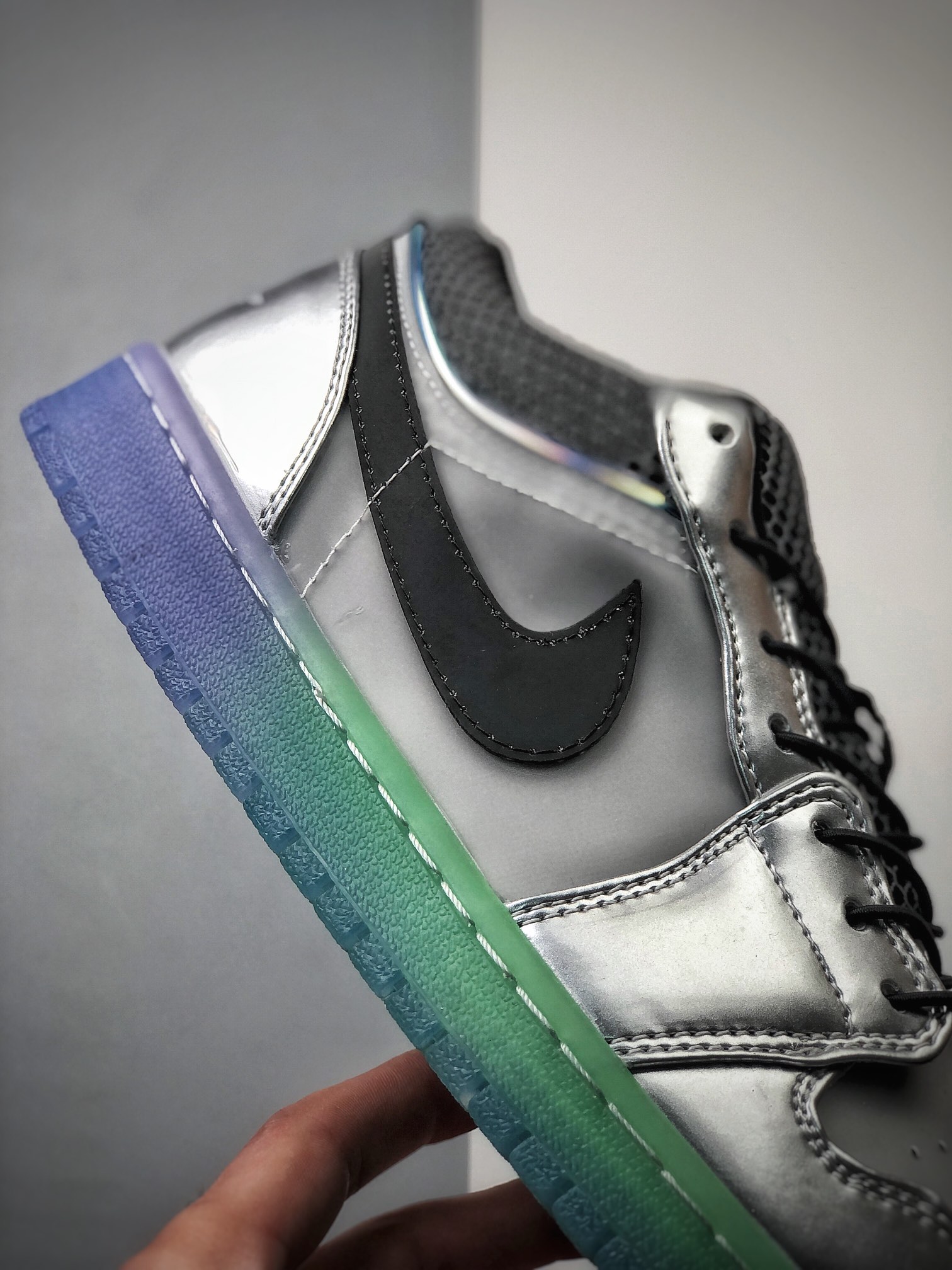 200 低帮 银灰 金属银渐变 水晶底Air Jordan 1 Low SE 低帮Air Jordan 1 DJ5199-109