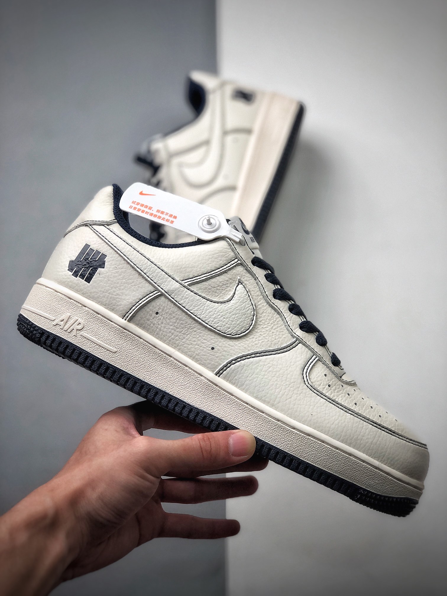 240 耐克 空军 白蓝缝线 HH Nike AIR FMRCE 1 LOW / Undefeated空军一号低帮 UN1315-800-莆田鞋,莆田鞋货源,高仿鞋,高仿鞋货源,安福档口,莆田高仿鞋,莆田鞋批发,高仿鞋批发,莆田高仿运动鞋,高仿运动鞋,莆田运动鞋 240 耐克 空军 白蓝缝线 HH Nike AIR FMRCE 1 LOW / Undefeated空军一号低帮 UN1315-800