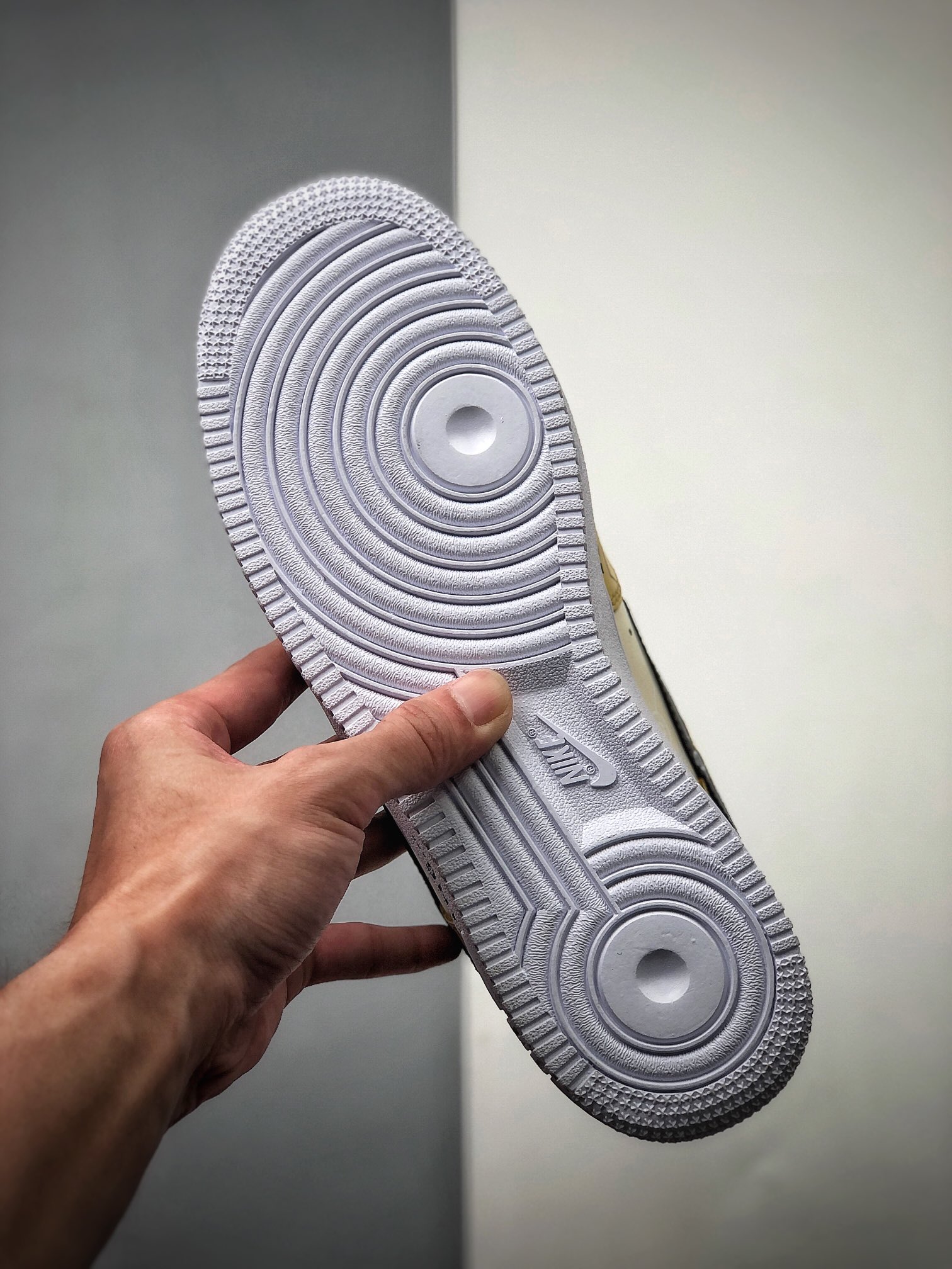 260  电玩立体按键 PS5主题  空军一号AF1 运动休闲复古板鞋 Air Force 1 内置蜂窝缓震气垫  CW2288-113