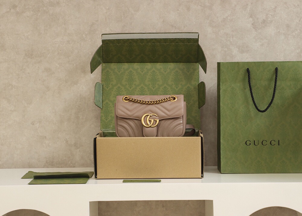 Gucci Marmont波浪纹绗缝链条包 446744奶茶色