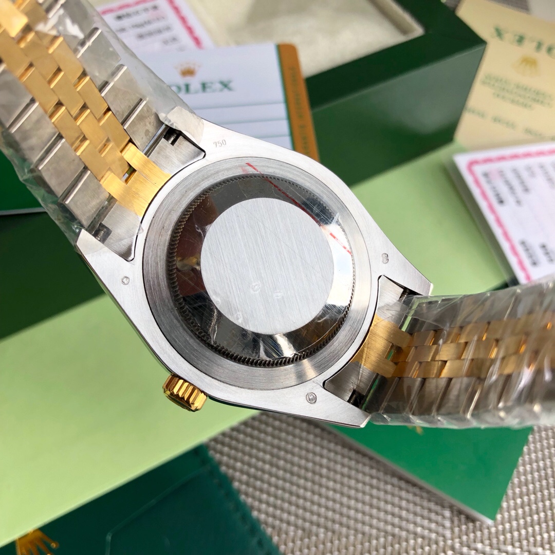 Rolex 重磅来袭 牛货 劳力士 情侣对表 男款采用瑞士ETA2836 女款采用瑞士ETA2671 机械机芯，动力储存48小时