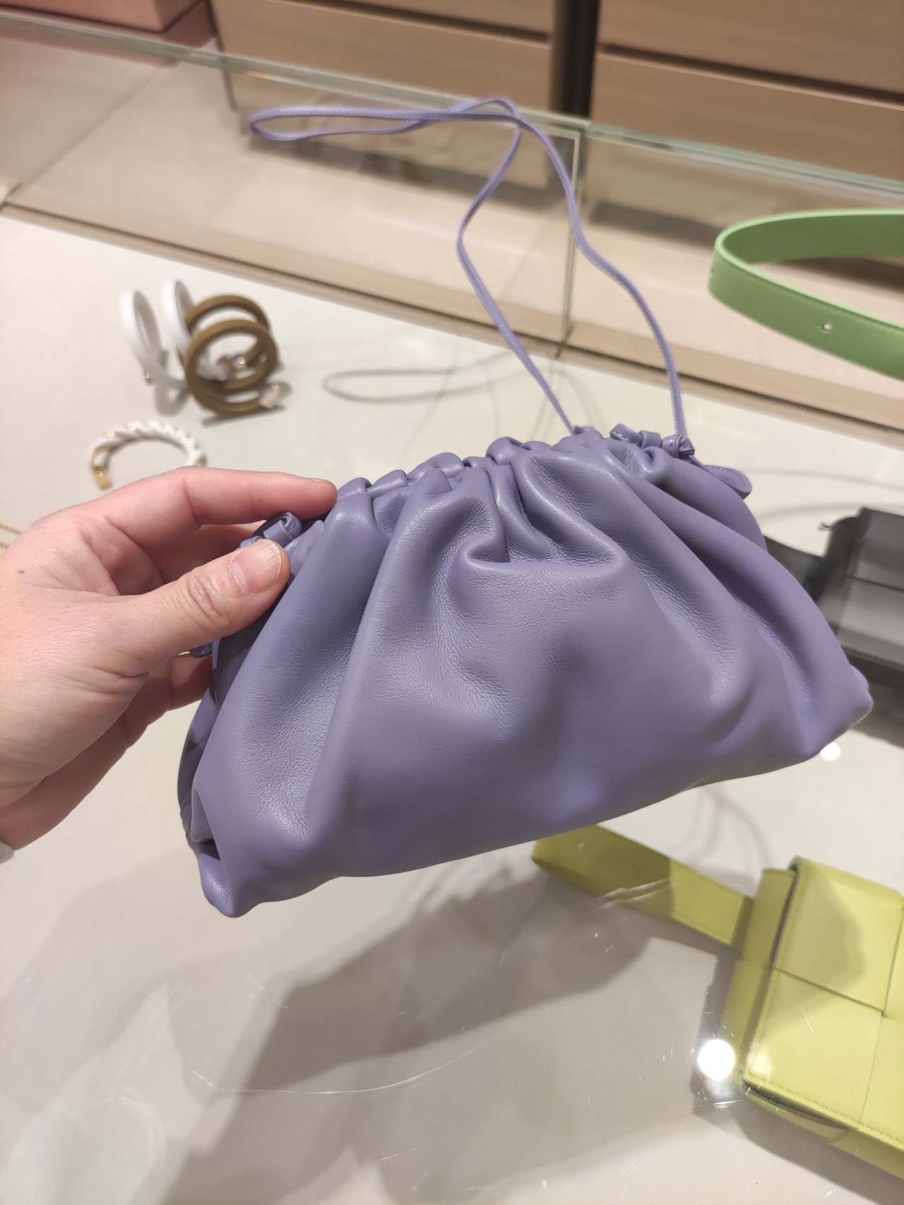 Bottega Veneta ๐๐๐ ๐๐๐๐ ๐๐๐๐พ๐ 22CM ไบๆตๅ
585852่ฐ่กฃ่็ดซ