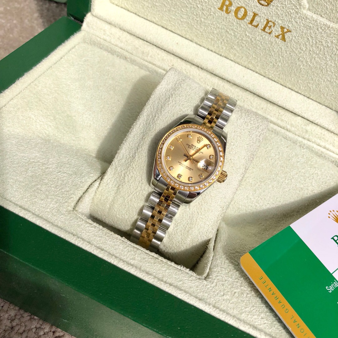 Rolex 劳力士女装日志型28㎜日志系列，女装日志型的蚝式表壳是坚固优雅、完美比例的典范