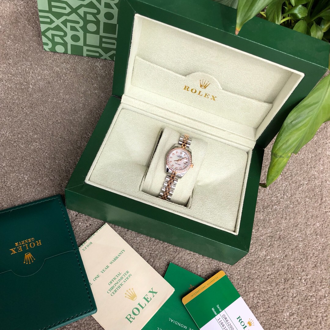 La serie Rolex Datejust 28 mm Datejust para mujer, la caja Oyster del Datejust para mujer es un modelo de sólida elegan…