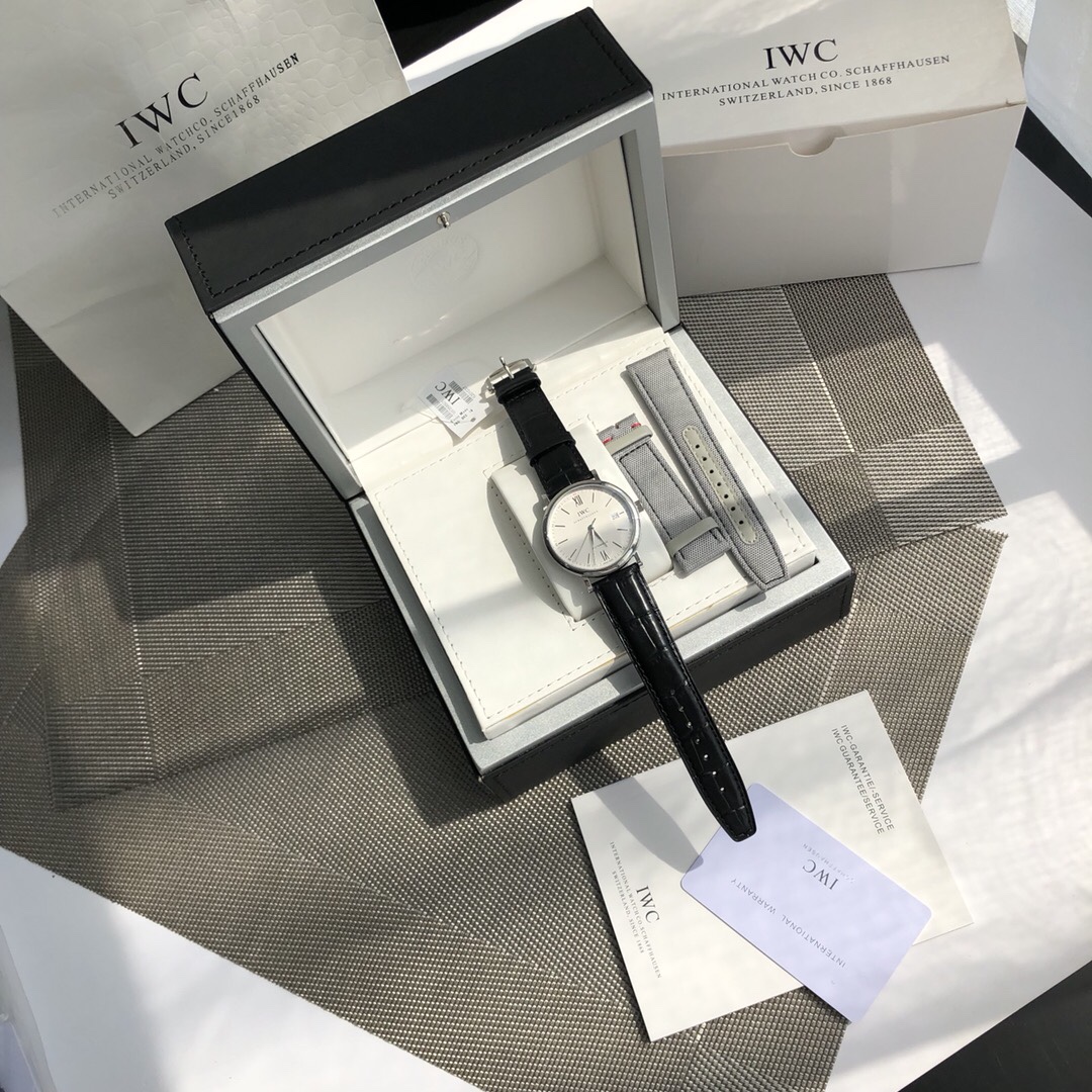IWC Portofino, un reloj, una tarjeta, un código, sin duplicación, ¡tres códigos en uno para productos auténti…
