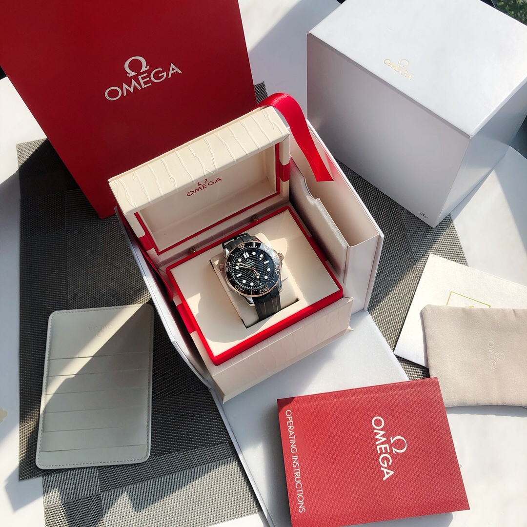 Reloj de buceo Omega Omega Seamaster serie, cubierta inferior, etiqueta, tarjeta de garantía, tres códigos en…