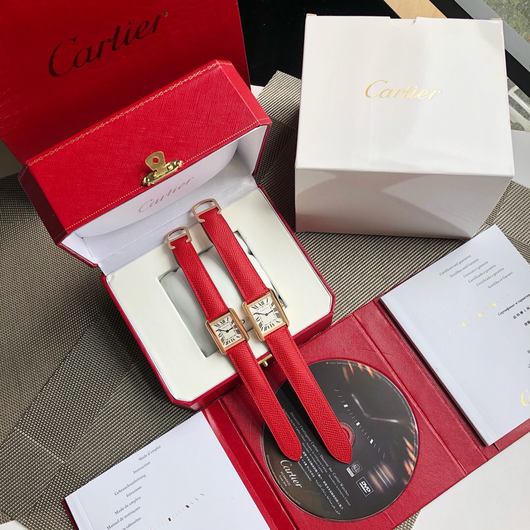 El tamaño grande tiene un diámetro de 33*27 mm y el tamaño pequeño tiene un diámetro de 31*24 mm. Cartier es …
