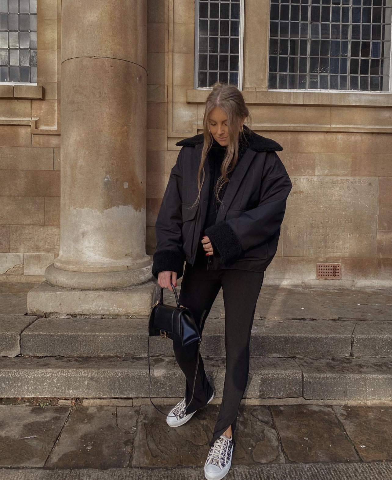 Balenciaga Hourglass S 23CM 平纹纹沙漏包 593546黑色/金扣