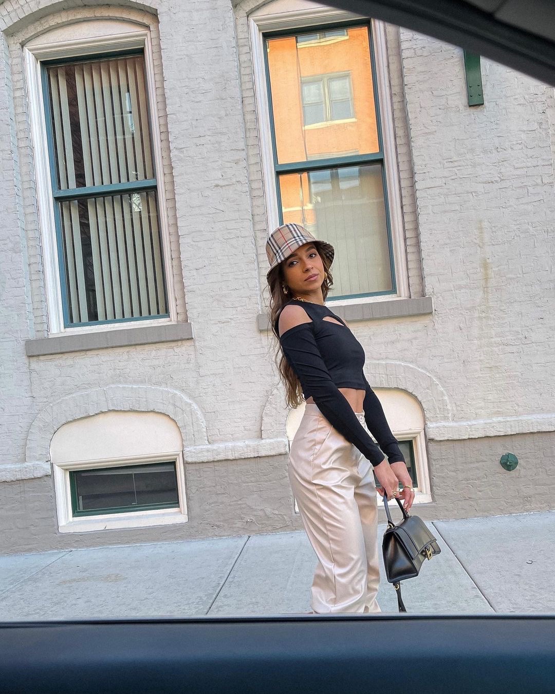 Balenciaga Hourglass S 23CM 平纹纹沙漏包 593546黑色/金扣