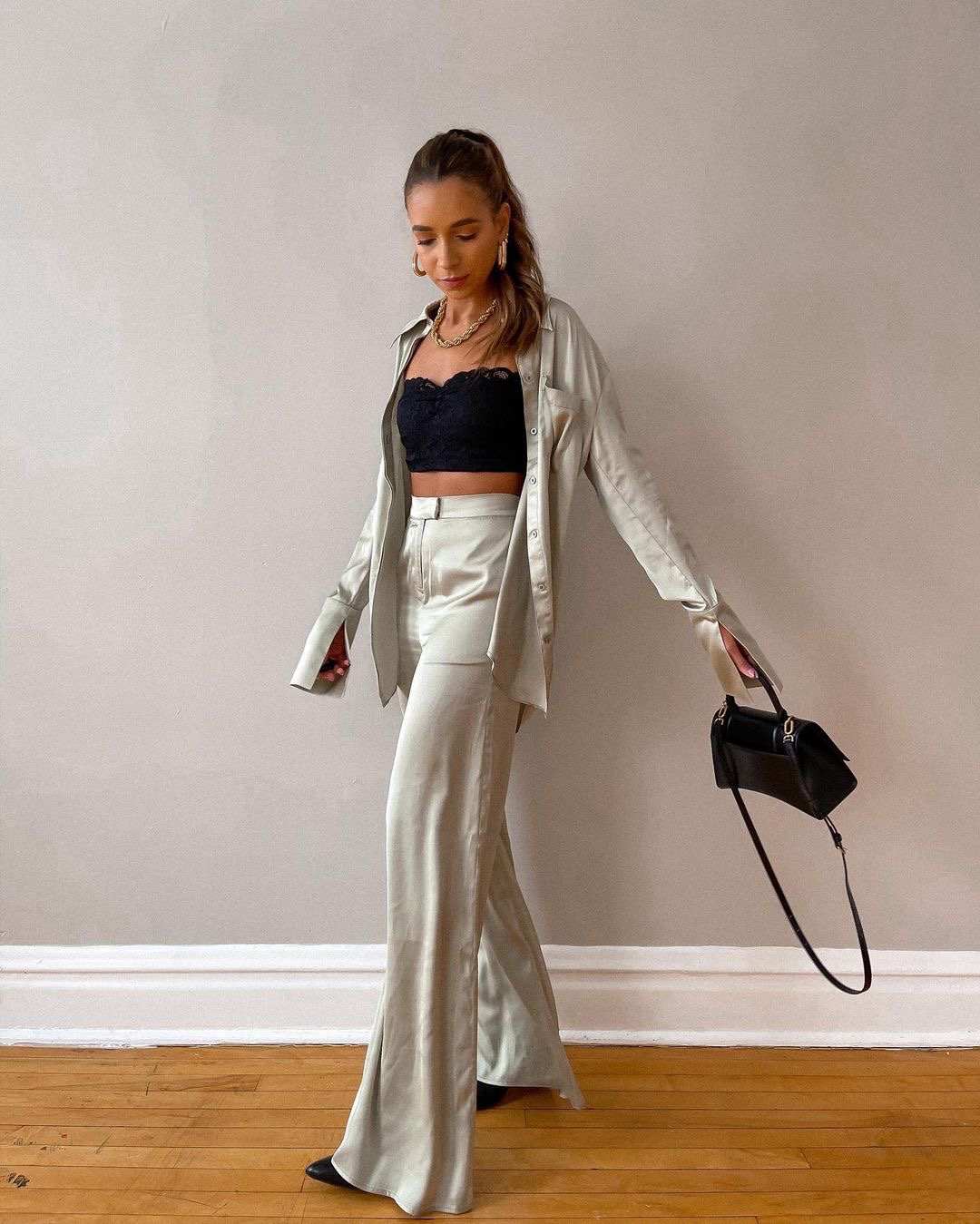 Balenciaga Hourglass S 23CM 平纹纹沙漏包 593546黑色/金扣