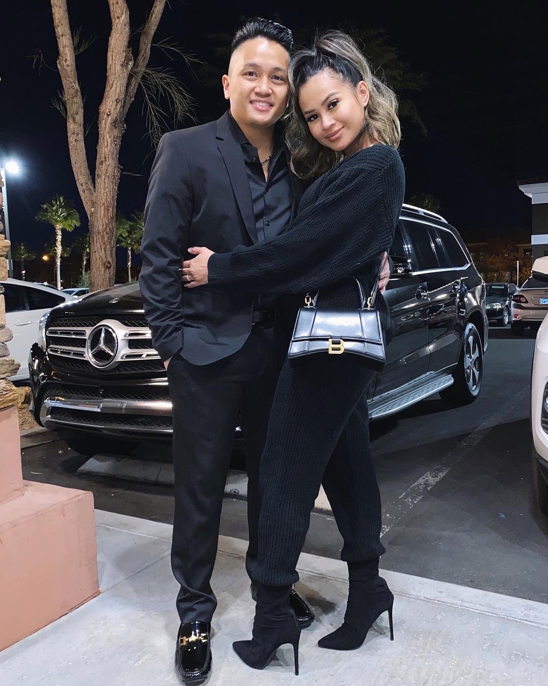 Balenciaga Hourglass S 23CM 平纹纹沙漏包 593546黑色/金扣