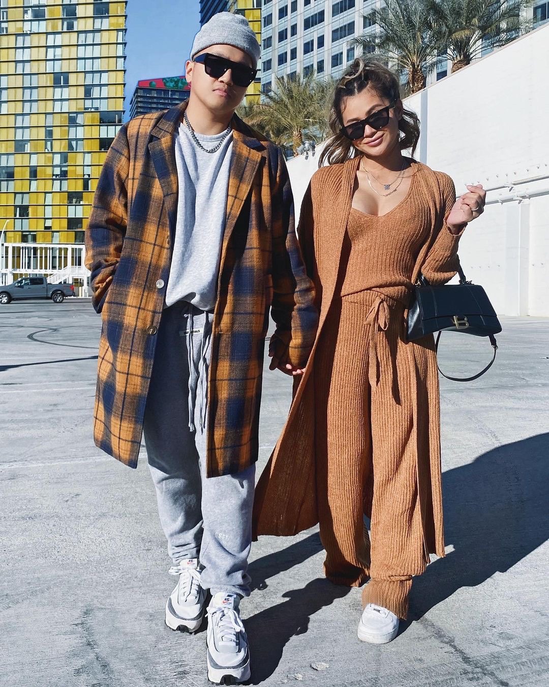 Balenciaga Hourglass S 23CM 平纹纹沙漏包 593546黑色/金扣