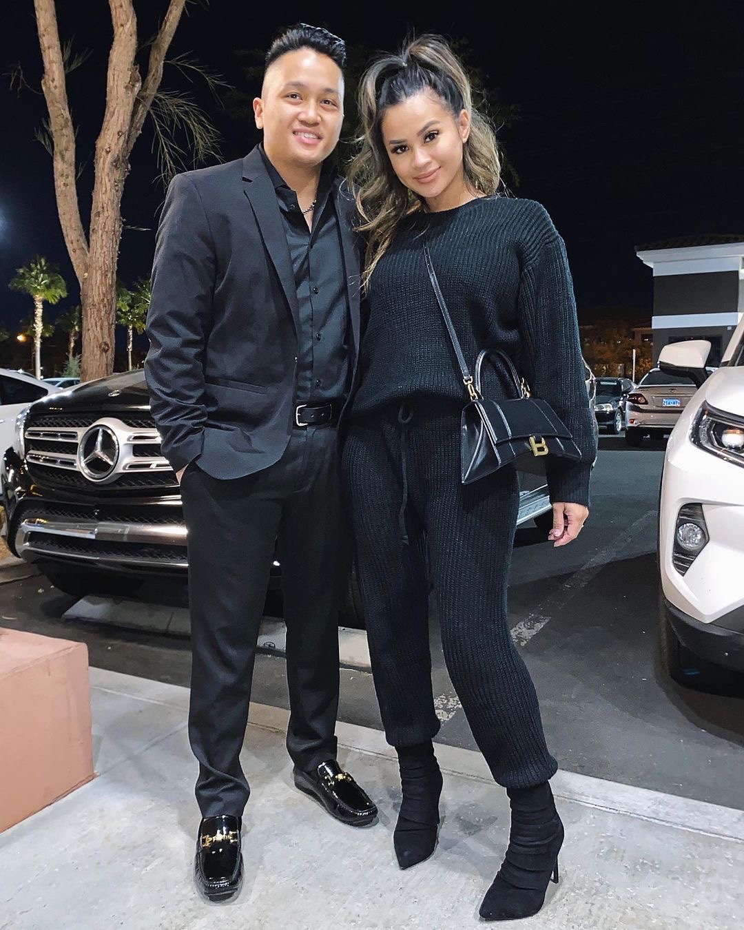 Balenciaga Hourglass S 23CM 平纹纹沙漏包 593546黑色/金扣