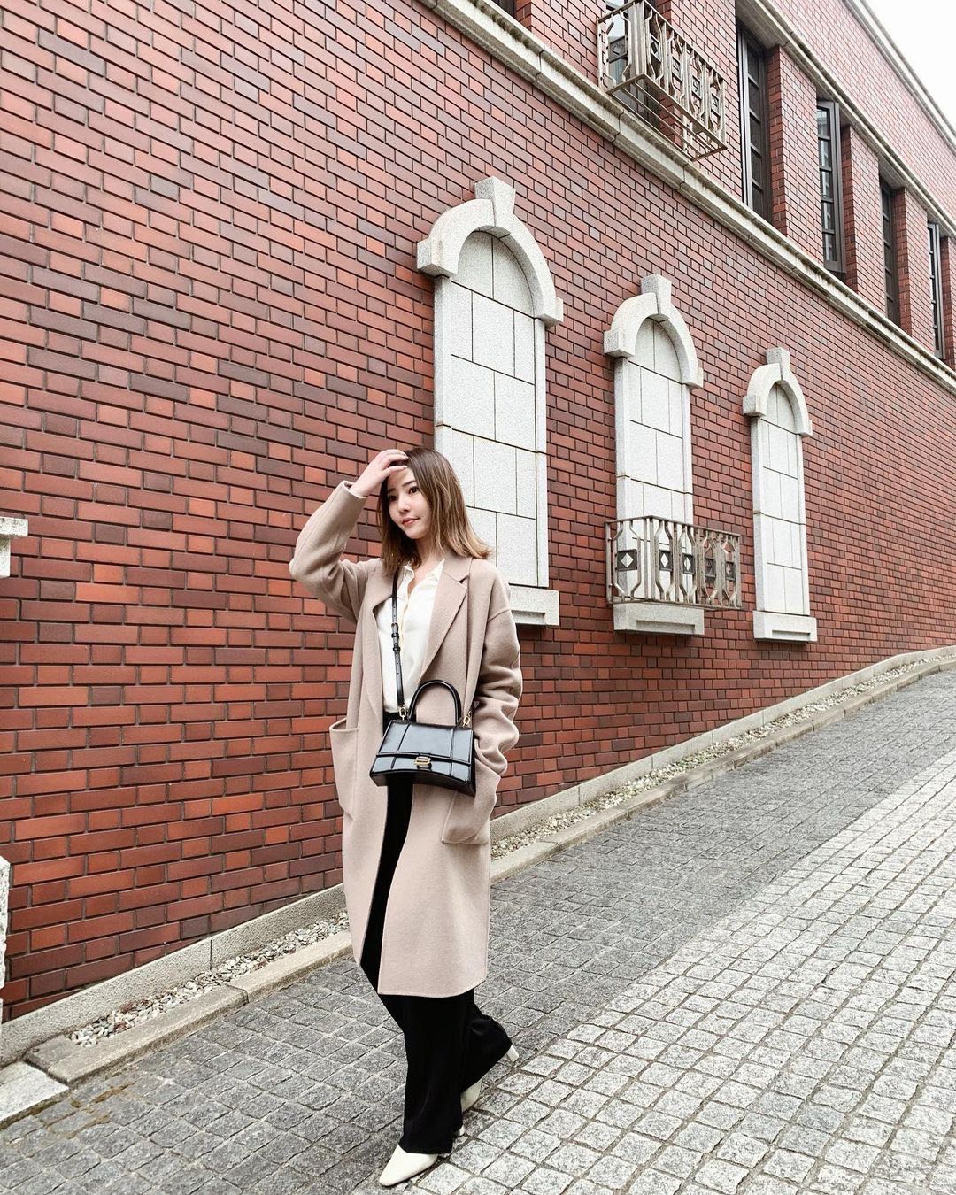 Balenciaga Hourglass S 23CM 平纹纹沙漏包 593546黑色/金扣