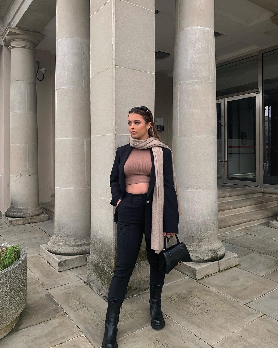 Balenciaga Hourglass S 23CM 平纹纹沙漏包 593546黑色/金扣