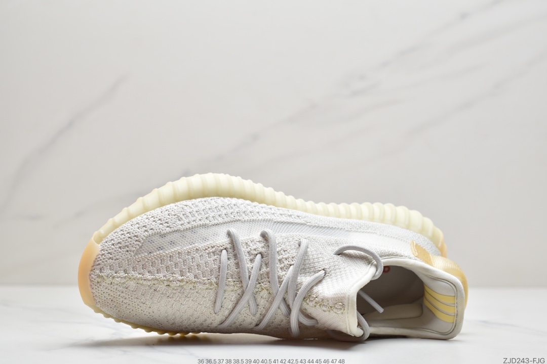 240 阿迪达斯 Yeezy Boost 350 V2 “Light” 「黄油紫外线浅变」 GY3438
