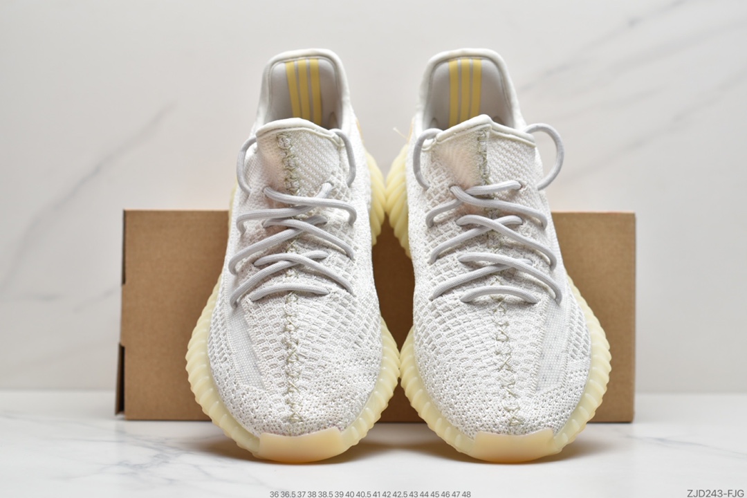 240 阿迪达斯 Yeezy Boost 350 V2 “Light” 「黄油紫外线浅变」 GY3438
