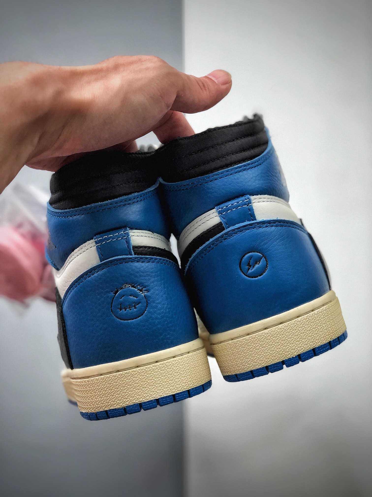 280  Air Jordan 1 Retro High OG 高帮 倒勾黑曜石 AJ1 乔丹1代  DH3227-105