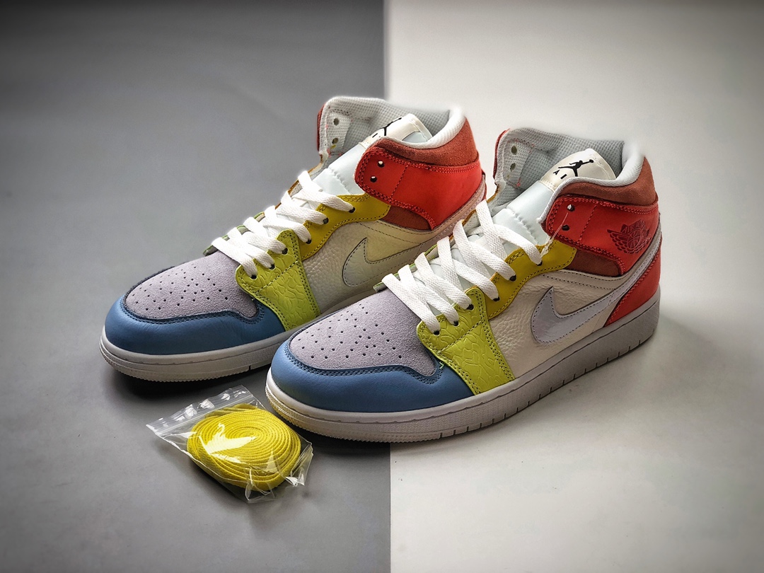 240  Air Jordan 1 Mid ”To My First Coach” 中帮 彩色拼接