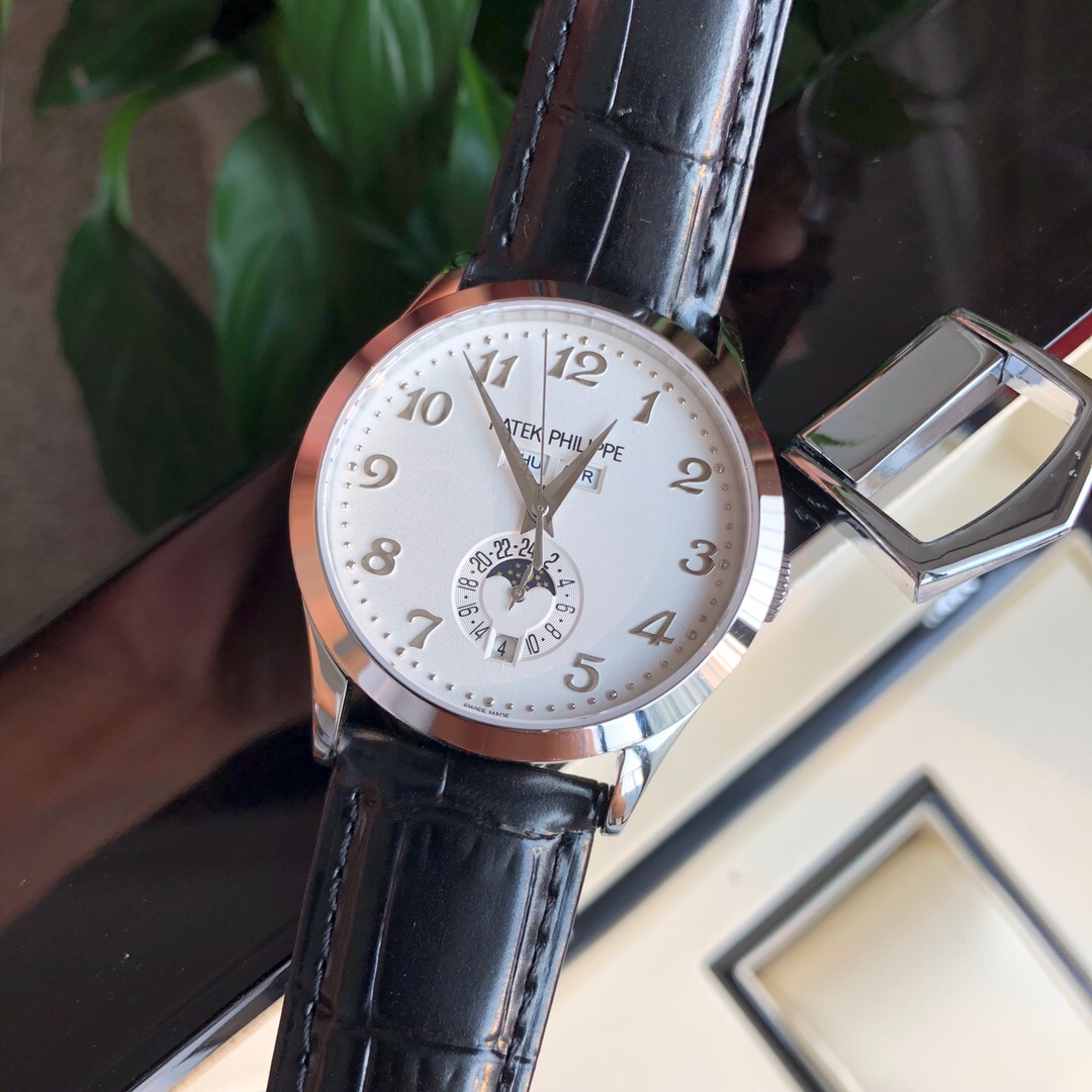 El último modelo de Patek Philippe sale al mercado en 2018. Tiene cristal de zafiro, acero inoxidable 316L, movimiento …