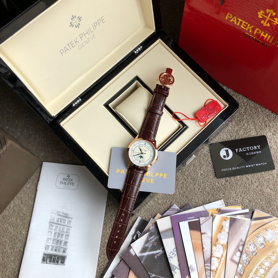 El último modelo de Patek Philippe saldrá al mercado en 2018. Tiene cristal de zafiro, acero inoxidable 316L y movimien…