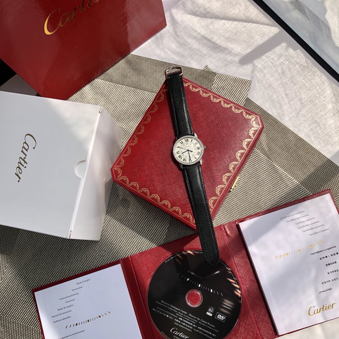 Nuevo producto del canal, el nuevo reloj London SOLO de tamaño mediano WSRN0021, con un diámetro de 36 mm y un grosor d…