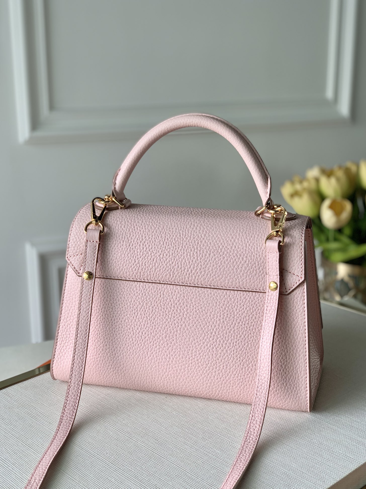 Louis Vuitton LV Twist One Handle MM Bag M57092