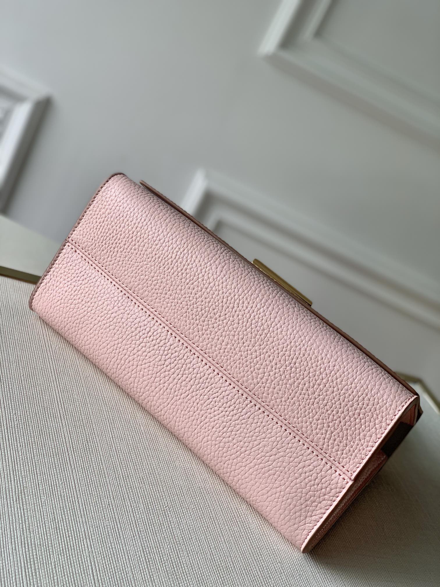 Louis Vuitton LV Twist One Handle MM Bag M57092